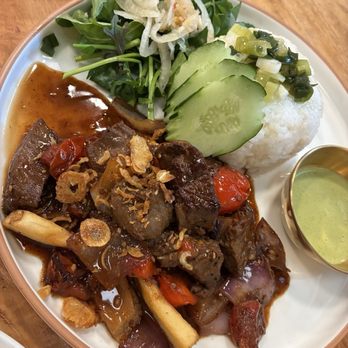 The Pig & The Lady - Shaking beef - Vietnamese Near Me - Honolulu, Hawaii The Pig & The Lady - Shaking beef - Vietnamese Near Me - Honolulu, Hawaii