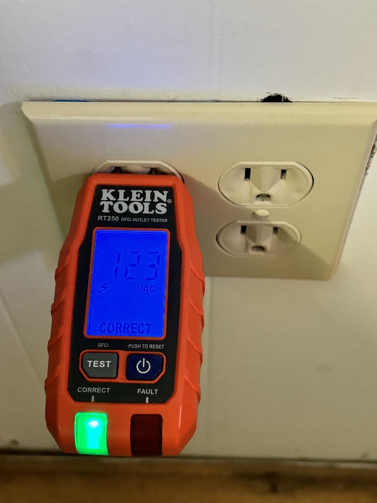Slide of MDM Electrical Services