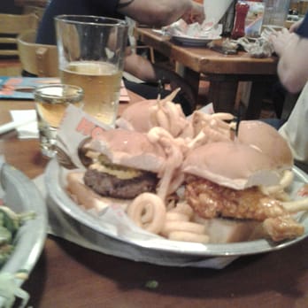 Hooters - The sliders - Sports Bars Near Me - Horn Lake, Mississippi