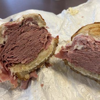 Peter's On Eglinton - Ruben - Fish & Chips Near Me - Mississauga, Ontario