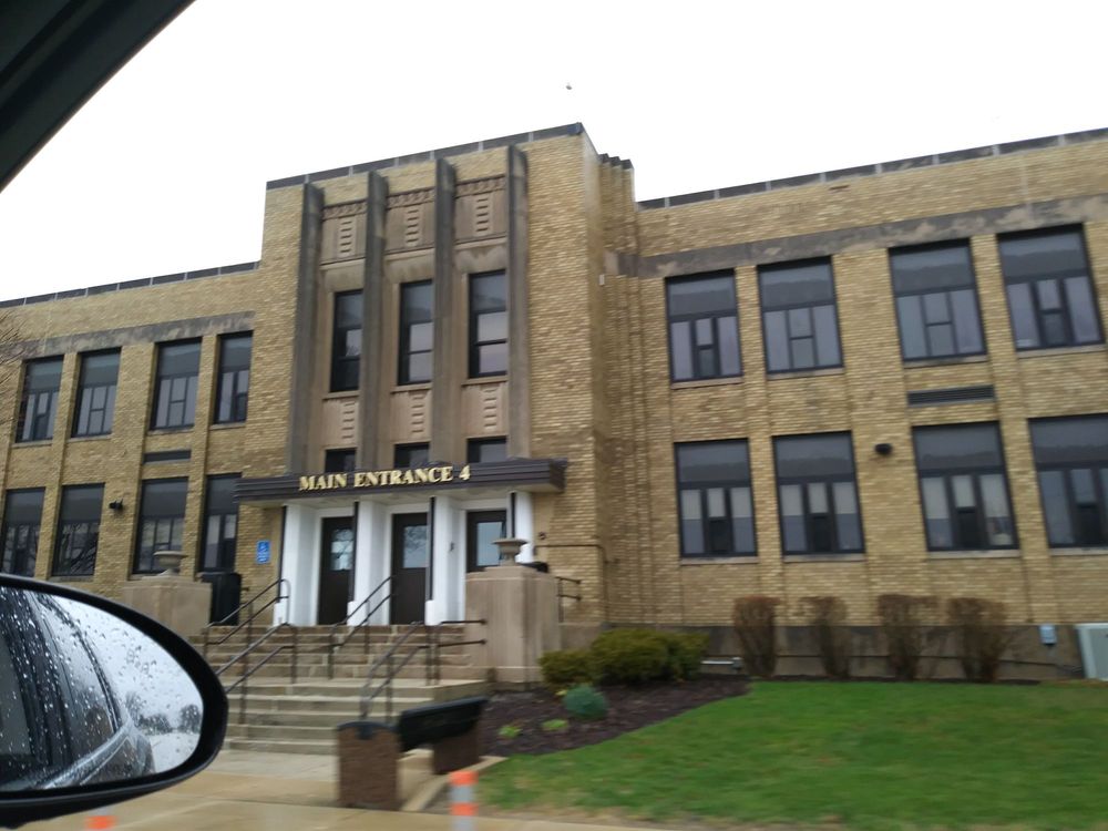 LEYDEN HIGH SCHOOL 3400 Rose St, Franklin Park, Illinois Middle
