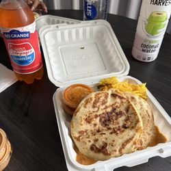 Pupusas Revueltas