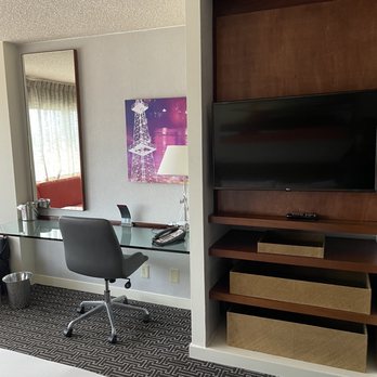 Hotel Derek - Hotels Near Me - Houston, Texas