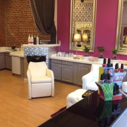 Salon Privé - Shampoo area