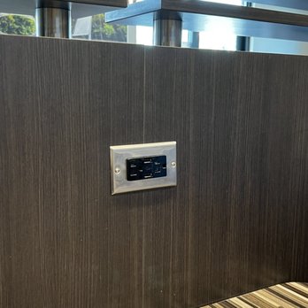Hardee's - Charging outlet - Burgers Near Me - Mims, Florida Hardee's - Charging outlet - Burgers Near Me - Mims, Florida