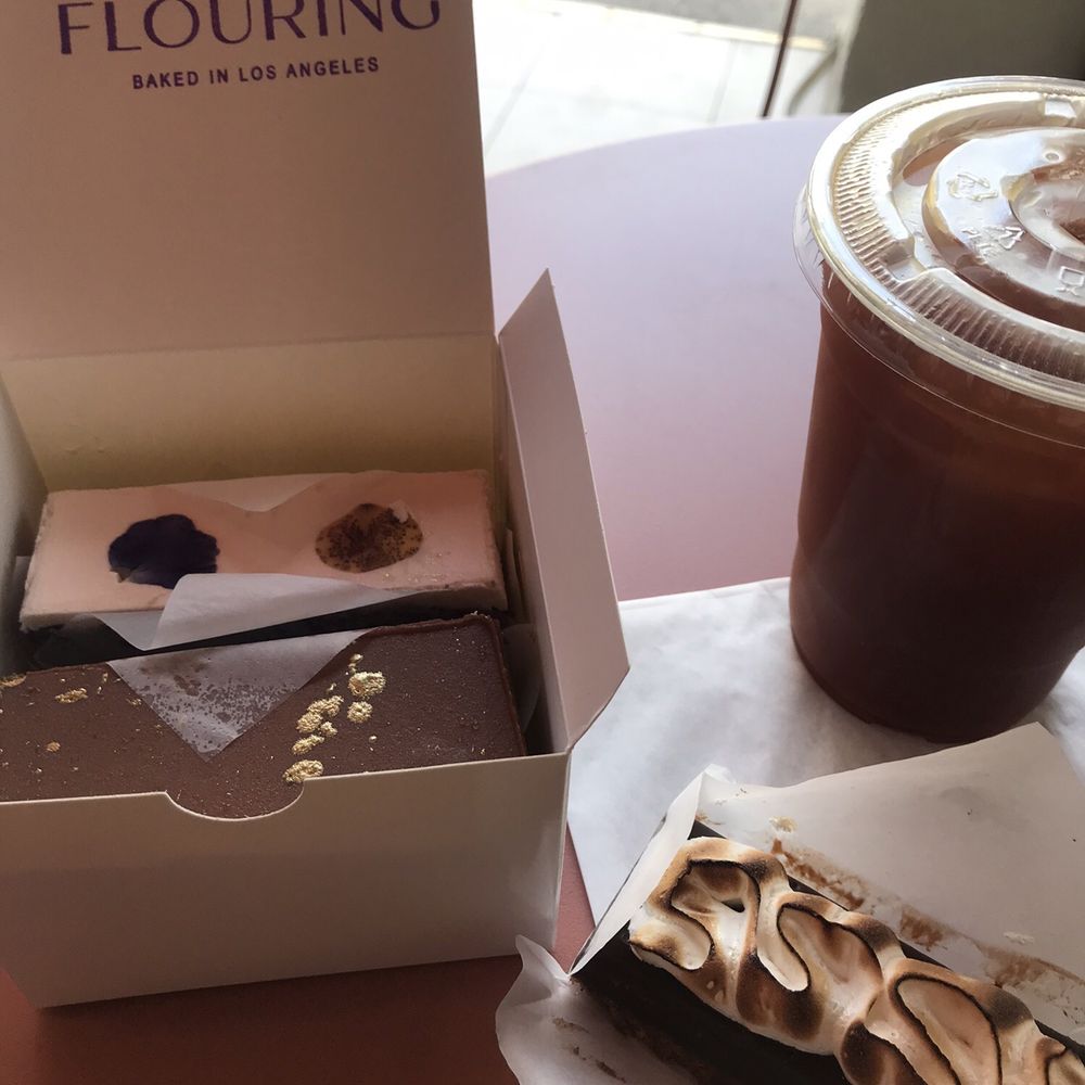 Flouring Cake Shop - S'mores - Patisserie/Cake Shop Near Me - Los Angeles, California Flouring Cake Shop - S'mores - Patisserie/Cake Shop Near Me - Los Angeles, California