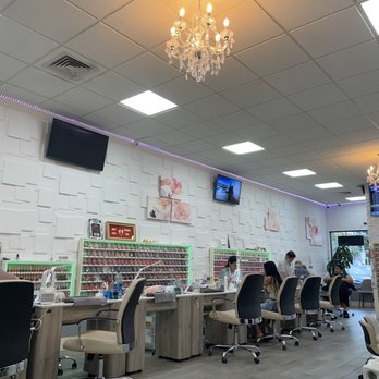 Eagle Nails Salon - Nail Salons Near Me - Kaneohe, Hawaii