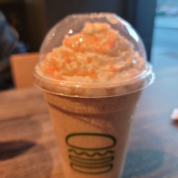 Shake Shack Canal Place - Fast Food Near Me - New Orleans, Louisiana Shake Shack Canal Place - Fast Food Near Me - New Orleans, Louisiana