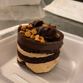 Bella's How Sweet It Is - Peanut Butter Dream - Desserts Near Me - Sherman Oaks, California