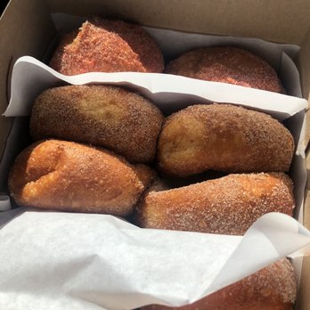 Leonard's Bakery - Li hing, cinnamon and OG sugar - Bakeries Near Me - Honolulu, Hawaii Leonard's Bakery - Li hing, cinnamon and OG sugar - Bakeries Near Me - Honolulu, Hawaii