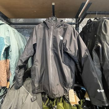 The North Face Gilroy Premium Outlets - Sports Wear Near Me - Gilroy, California