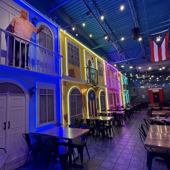 Pal Campo Restaurant - Beautiful seating area - Latin American Near Me - Orlando, Florida