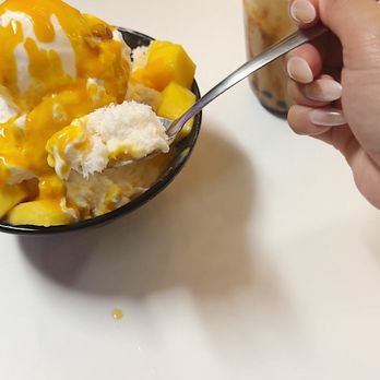 Bru Tea Cafe - Mango Bingsoo and Creme Brûlée Milktea - Bubble Tea Near Me - Elk Grove, California Bru Tea Cafe - Mango Bingsoo and Creme Brûlée Milktea - Bubble Tea Near Me - Elk Grove, California