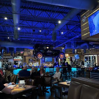 Ford's Garage Estero - Bar area - Bars Near Me - Estero, Florida Ford's Garage Estero - Bar area - Bars Near Me - Estero, Florida