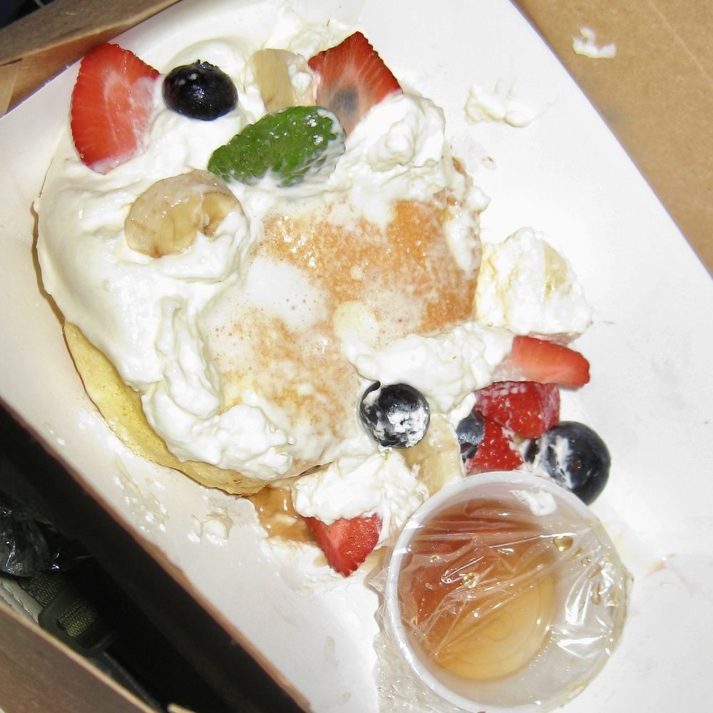 Fluffy Fluffy - Signature Fluffy Pancakes - Coffee & Tea Near Me - Davis, California