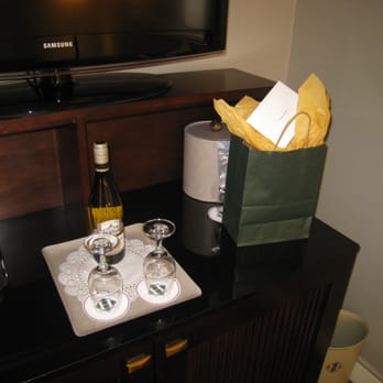 Handlery Union Square Hotel - Welcome gift from Jon Handlery. - Hotels Near Me - San Francisco, California