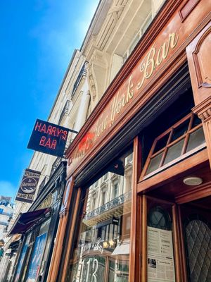 Harry's New York Bar by null