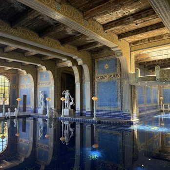 Hearst Castle - Tours Near Me - San Simeon, California