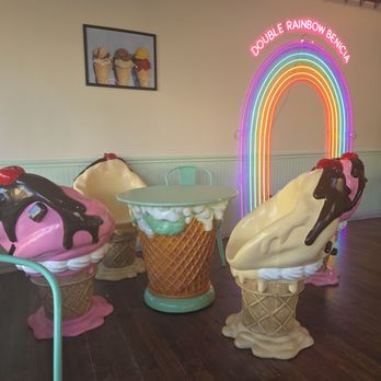 Double Rainbow Cafe - Ice Cream & Frozen Yogurt Near Me - Benicia, California