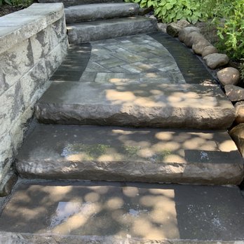 Vargas Outdoor Comfort - stone steps leading to a garden - Masonry/Concrete Near Me