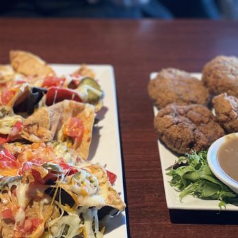 Eller's Restaurant - Nachos and Shepard Pie Bites - Breakfast & Brunch Near Me - Cherry Valley, Massachusetts