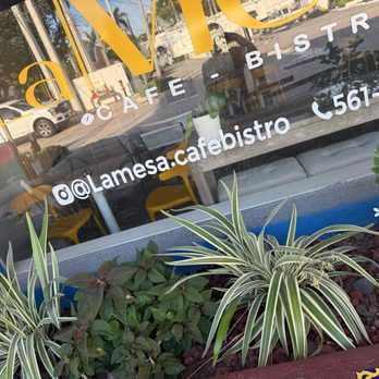 La Mesa - Cafes Near Me - Boca Raton, Florida