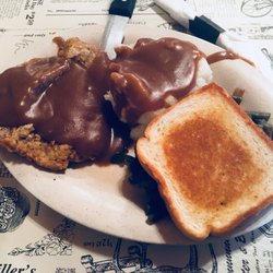 Roper's Restaurant - Country fried steak