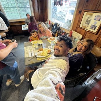 Fifth Wheel - .5 selfie! - American Near Me - San Leandro, California