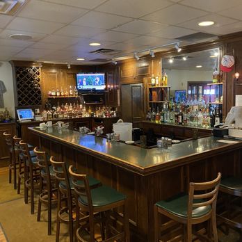 Ann & Tony's Restaurant - Bar area - Italian Near Me - West Jefferson, Ohio Ann & Tony's Restaurant - Bar area - Italian Near Me - West Jefferson, Ohio