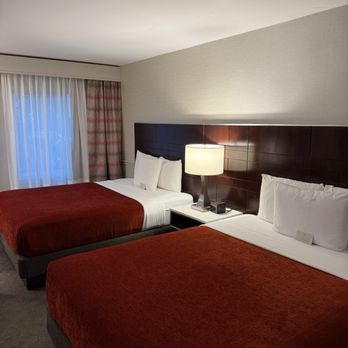 ALO Hotel by Ayres - Inside - Hotels Near Me - Orange, California