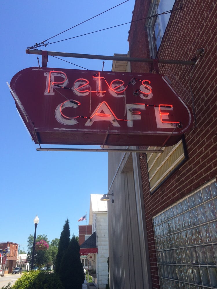 PETE’S CAFE Updated September 2024 115 W Mansfield St, New