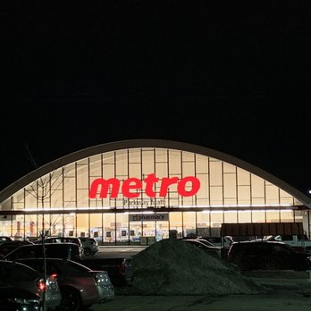 Parkway Mall - Parkway Mall - Metro - Shopping Centers Near Me - Toronto, Ontario