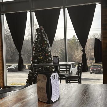 Hole 19 Craft Kitchen - Sports Bars Near Me - Greensboro, North Carolina Hole 19 Craft Kitchen - Sports Bars Near Me - Greensboro, North Carolina
