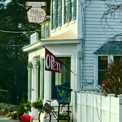 Muffins on Main - Outside
