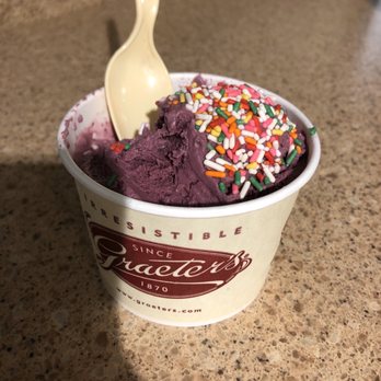 Graeter's Ice Cream - black raspberry fudge - Ice Cream & Frozen Yogurt Near Me - Cincinnati, Ohio Graeter's Ice Cream - black raspberry fudge - Ice Cream & Frozen Yogurt Near Me - Cincinnati, Ohio