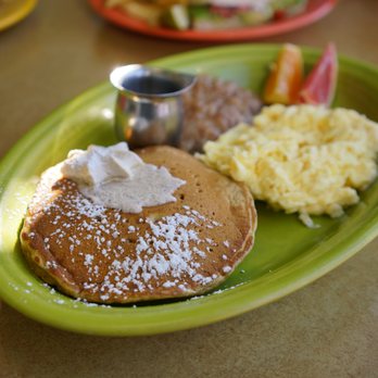 Geraldine's Counter - Slammin' (3.5/5): $13.50 - pancakes, eggs, sausage or bacon. You can also pay extra for french toast but I actually prefer the pancakes - American Near Me - Seattle, Washington