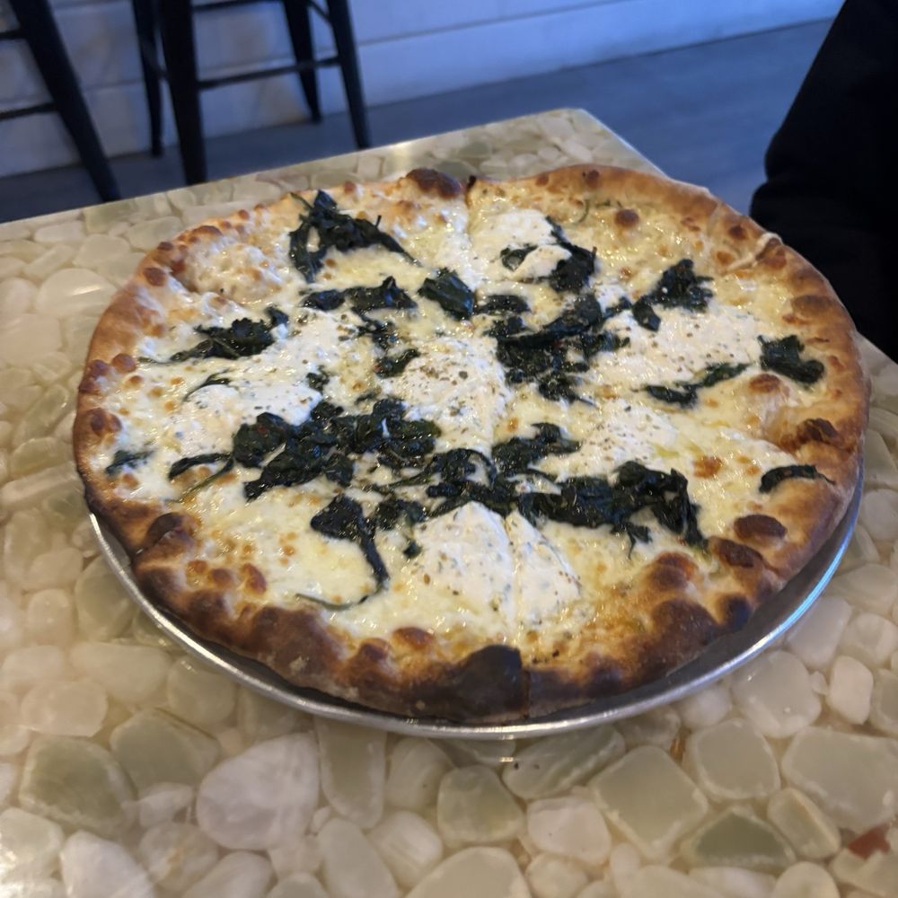 VK Brewing Co. & Eatery - 12" Spinach Ricotta - Brewpubs Near Me - Exton, Pennsylvania