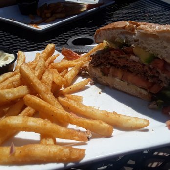 CJ's Beach House - California burger - Seafood Near Me - Blaine, Washington