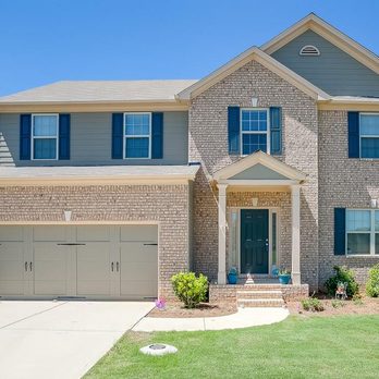 Amy Hollifield - RE/MAX Legends - Braselton - Real Estate Agents Near Me - Buford, Georgia