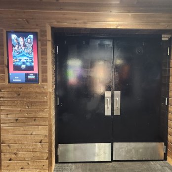 CINEMARK MOVIE BISTRO CHARLOTTE - Updated August 2024 - 129 Photos ...