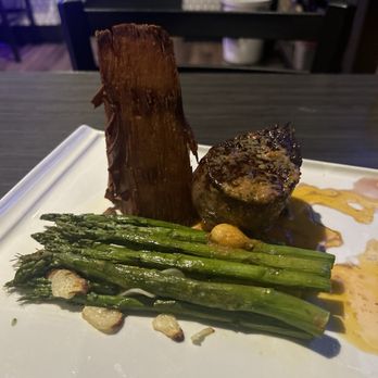 Bar Bistro - Steak, potatoes and asparagus - Cocktail Bars Near Me - Tacoma, Washington