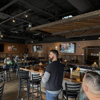Flatiron bites & brews - Nice decor with good lighting - Cocktail Bars Near Me - Albuquerque, New Mexico