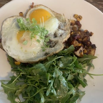The Common - Pastrami Hash and Egg - Breakfast & Brunch Near Me - Brooklyn, New York The Common - Pastrami Hash and Egg - Breakfast & Brunch Near Me - Brooklyn, New York