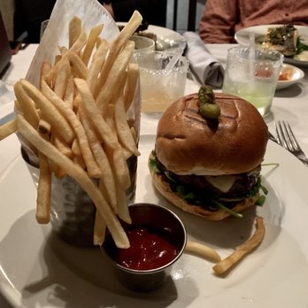 Gatsby's Landing - Gatsby's Burger - New American Near Me - Roslyn, New York