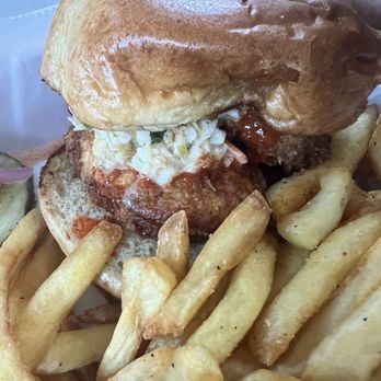 Sauce the City - CLEVELAND HOT CHICKEN - Desserts Near Me - Cleveland, Ohio Sauce the City - CLEVELAND HOT CHICKEN - Desserts Near Me - Cleveland, Ohio
