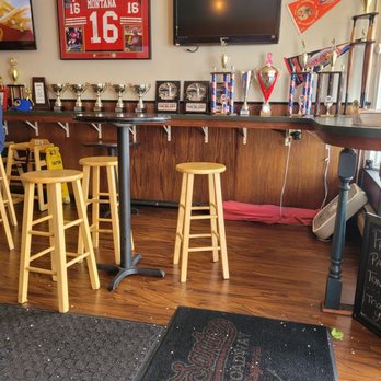 Bonne Sante Broadway - a bar with wooden stools - Sandwiches Near Me - Burlingame, California Bonne Sante Broadway - a bar with wooden stools - Sandwiches Near Me - Burlingame, California