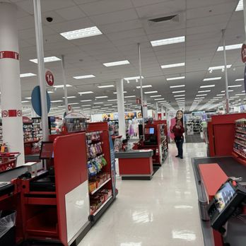 Target - Inside - Department Stores Near Me - Miami, Florida