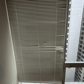 215 West Apartments - Apartments Near Me - Chicago, Illinois