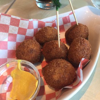 De Dutch - Breakfast & Brunch Near Me - Vancouver, British Columbia De Dutch - Breakfast & Brunch Near Me - Vancouver, British Columbia