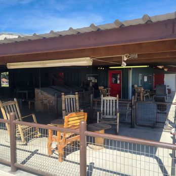 Cattlemans BBQ - the outside seating area - Barbeque Near Me - Brady, Texas